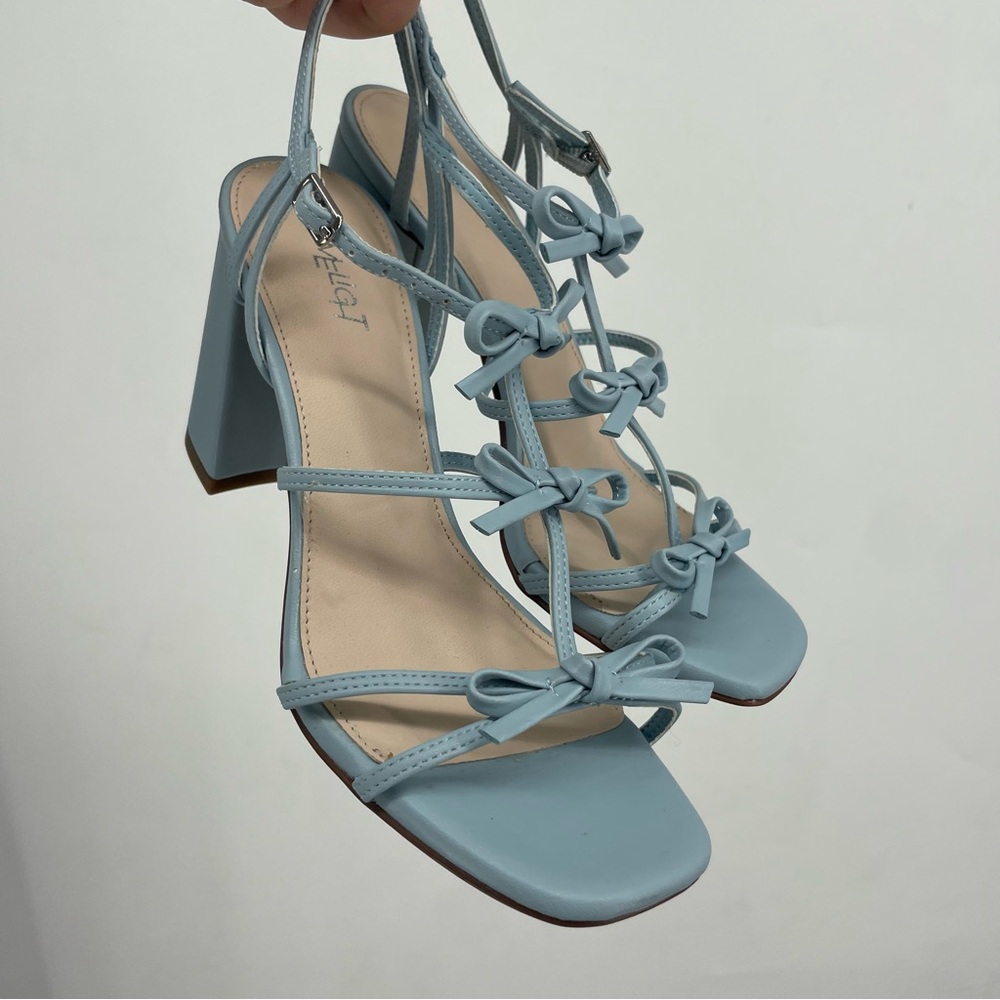 Limelight Womens 7 Bow Strappy Chunky Heels Baby Blue Hoco Sexy Open Toe Cute